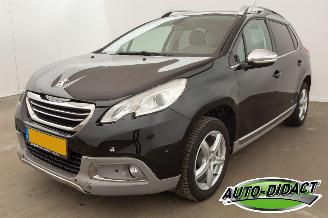 Schadeauto Peugeot 2008 1.2 PureTech Automaat Pano Clima Navi  Blue Lease Executive 2014/10