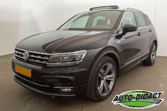 krockskadad bil auto Volkswagen Tiguan 1.5 TSI Automaat Pano Camera Digi Dash Navi ACT Highline Business R 2019/9