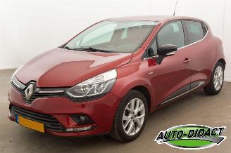 Vaurioauto  passenger cars Renault Clio 0.9 TCe 110.335 km Airco Limited 2019/6