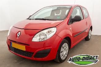 krockskadad bil auto Renault Twingo 1.2 Airco 98.738 km Authentique 2009/10