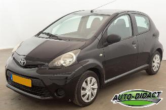 škoda osobní automobily Toyota Aygo 1.0 VVT-i Airco Comfort 2012/7