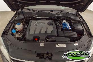 Volkswagen Passat 1.6 TDI Clima Navi Comfort Executive Line BlueMotion picture 46