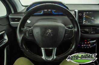 Peugeot 2008 1.6 BlueHDi Clima Navi Blue Lease Executive picture 5