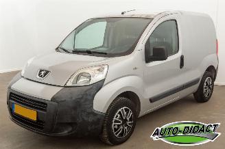 Vaurioauto  commercial vehicles Peugeot Bipper 1.4 HDi XR Airco 2009/6