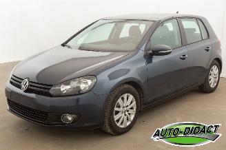 krockskadad bil auto Volkswagen Golf 1.6 TDI BlueMotion Clima Navi 2012/6