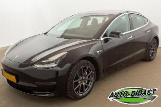 uszkodzony samochody osobowe Tesla Model 3 Long Range AWD 75 kWh Pano Leder 2019/3