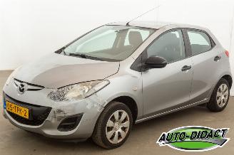 damaged passenger cars Mazda 2 1.3 BIFUEL Airco Cool 2012/3