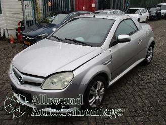 Auto da rottamare Opel Tigra Tigra Twin Top Cabrio 1.4 16V (Z14XEP(Euro 4)) [66kW]  (06-2004/12-201=
0) 2006