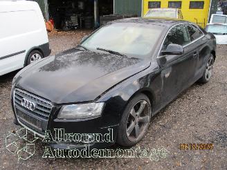Salvage car Audi A5 A5 (8T3) Coupé 2.7 TDI V6 24V (CGKA(Euro 5)) [140kW]  (06-2008/03-20=
12) 2009