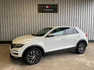Käytettyjen passenger cars Volkswagen T-Roc 1.0 TSi Comfortline Navigation 2019/4