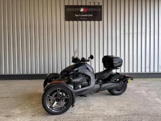 damaged motor cycles Can-Am   2021/8