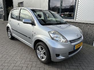 Vaurioauto  passenger cars Daihatsu Sirion 1.0 12V Premium 2011/1