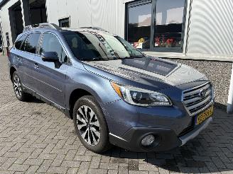 krockskadad bil auto Subaru Outback 2.5i Premium 2015/2