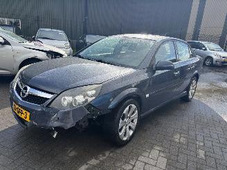 Opel Vectra 1.8 16V Executive Automaat picture 7
