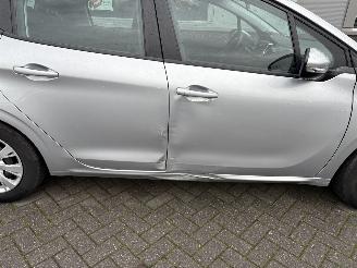 Peugeot 208 1.2 PureTech Blue Lion picture 4