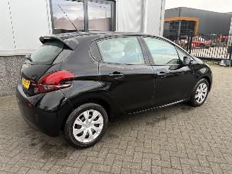 Peugeot 208 1.2 PureTech Blue Lion picture 5