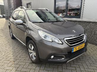 Peugeot 2008 1.2 PureTech Crossway picture 36