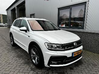 uszkodzony samochody osobowe Volkswagen Tiguan 1.4TSI 4 Motion Highline Automaat 2017/9