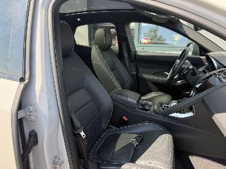 Jaguar E-Pace 1.5 P300e AWD R-Dynamic HSE picture 18