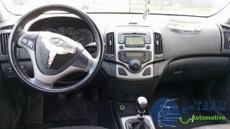 Hyundai I-30 i30 Crosswagon (WWH), Combi, 2007 / 2012 1.6 CVVT 16V picture 16