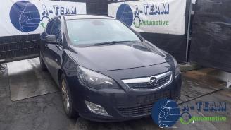 Auto da rottamare Opel Astra Astra J (PC6/PD6/PE6/PF6), Hatchback 5-drs, 2009 / 2015 1.7 CDTi 16V EcoFLEX 130 2012/7