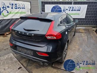 Coche siniestrado Volvo V-40 V40 (MV), Hatchback 5-drs, 2012 / 2019 1.6 D2 2013/10