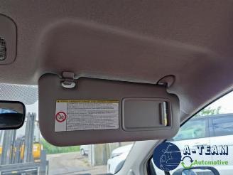 Toyota Yaris Yaris II (P9), Hatchback, 2005 / 2014 1.0 12V VVT-i picture 30