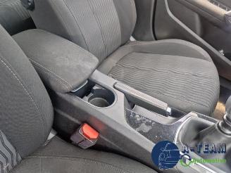 Peugeot 308 308 SW (L4/L9/LC/LJ/LR), Combi 5-drs, 2014 / 2021 1.6 BlueHDi 120 picture 26