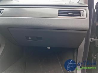 Volvo V-70 V70 (BW), Combi, 2007 / 2016 2.0 D3 16V picture 32