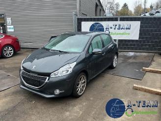 demontáž osobní automobily Peugeot 208 208 I (CA/CC/CK/CL), Hatchback, 2012 / 2019 1.2 Vti 12V PureTech 82 2014/1