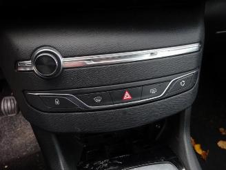 Peugeot 308 308 SW (L4/L9/LC/LJ/LR), Combi 5-drs, 2014 / 2021 1.6 BlueHDi 120 picture 17