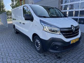 skadebil bedrijf Renault Trafic 2.0 dCi 120 T29 L2H1 DC Business GEEN SCHADE 2021/1