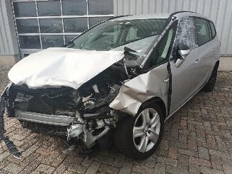 Avarii autoturisme Opel Zafira Zafira Tourer (P12) MPV 1.4 Turbo 16V EcoFLEX (B14NET(Euro 6)) [103kW]=
  (10-2011/05-2016) 2015/10