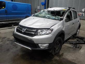 Autoverwertung Dacia Sandero Sandero II Hatchback 0.9 TCE 12V (H4B-400(H4B-A4)) [66kW]  (10-2012/..=
=2E) 2013/6