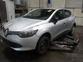 Sloopauto Renault Clio Clio IV (5R) Hatchback 5-drs 0.9 Energy TCE 90 12V (H4B-408(H4B-B4)) [=
66kW]  (11-2012/08-2021) 2016/6