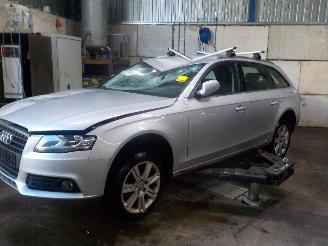 demontáž osobní automobily Audi A4 A4 Avant (B8) Combi 1.8 TFSI 16V (CDHB(Euro 5)) [118kW]  (11-2007/03-2=
012) 2011