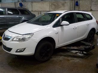 Autoverwertung Opel Astra Astra J Sports Tourer (PD8/PE8/PF8) Combi 1.4 16V ecoFLEX (A14XER(Euro=
 5)) [74kW]  (10-2010/10-2015) 2012