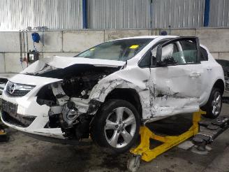 Autoverwertung Opel Astra Astra J (PC6/PD6/PE6/PF6) Hatchback 5-drs 1.4 Turbo 16V (A14NEL(Euro 5=
)) [88kW]  (10-2010/10-2015) 2011