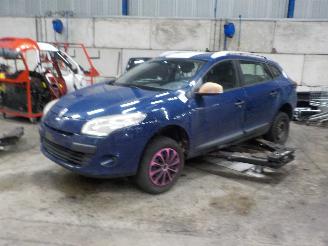 Auto da rottamare Renault Mégane Megane III Grandtour (KZ) Combi 5-drs 1.6 16V (K4M-848(K4M-P8)) [74kW]=
  (05-2009/02-2016) 2011/2