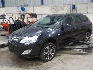 Autoverwertung Opel Astra Astra J Sports Tourer Combi 1.6 Turbo 16V (A16LET) [132kW]  (10-2010/0=
4-2016) 2011/7