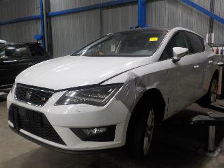 Auto da rottamare Seat Leon Leon (5FB) Hatchback 5-drs 2.0 TDI Ecomotive 16V (CKFC) [110kW]  (10-2=
012/08-2020) 2013