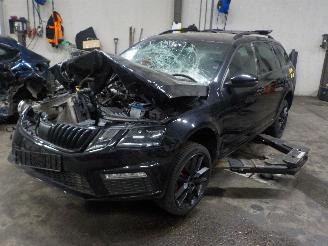 Autoverwertung Skoda Octavia Octavia Combi (5EAC) Combi 5-drs 2.0 TDI RS 16V (CUNA) [135kW]  (05-20=
13/07-2020) 2018