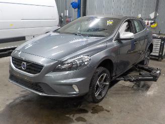 Auto da rottamare Volvo V-40 V40 (MV) Hatchback 5-drs 2.0 D2 16V (D4204T8(Euro 6b)) [88kW]  (02-201=
5/08-2019) 2015