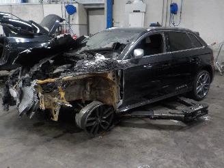 rozbiórka samochody osobowe Audi S3 S3 Sportback (8VA/8VF) Hatchback 5-drs 2.0 T FSI 16V (CJXC) [221kW]  (=
11-2012/10-2020) 2014