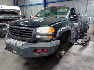Sloopauto GMC Sierra Sierra Pick-up 6.6 V8 TD 32V 3500 Crew Cab (DURAMAX_6600) [224kW]  (09=
-2000/12-2004) 2004