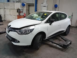 Salvage car Renault Clio Clio IV (5R) Hatchback 5-drs 0.9 Energy TCE 90 12V (H4B-400(H4B-A4)) [=
66kW]  (11-2012/08-2021) 2013