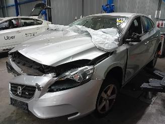 Auto da rottamare Volvo V-40 V40 (MV) Hatchback 5-drs 2.0 D3 20V (D5204T6) [110kW]  (03-2012/03-201=
5) 2012