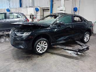 Uttjänta bilar auto Audi A3 A3 Limousine (8YS) Sedan 1.0 30 TFSI 12V Mild Hybrid (DLAA) [81kW]  (0=
6-2020/...) 2023/0