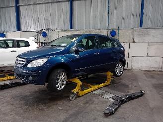 Sloopauto Mercedes B-klasse B (W245) Hatchback 2.0 B-200 16V (M266.960) [100kW]  (03-2005/11-2011)= 2006