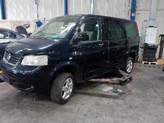 demontáž osobní automobily Volkswagen Multivan Multivan T5 (7E/7HC/7HF/7HM) MPV 2.5 TDi (BNZ) [96kW]  (04-2003/11-200=
9) 2007